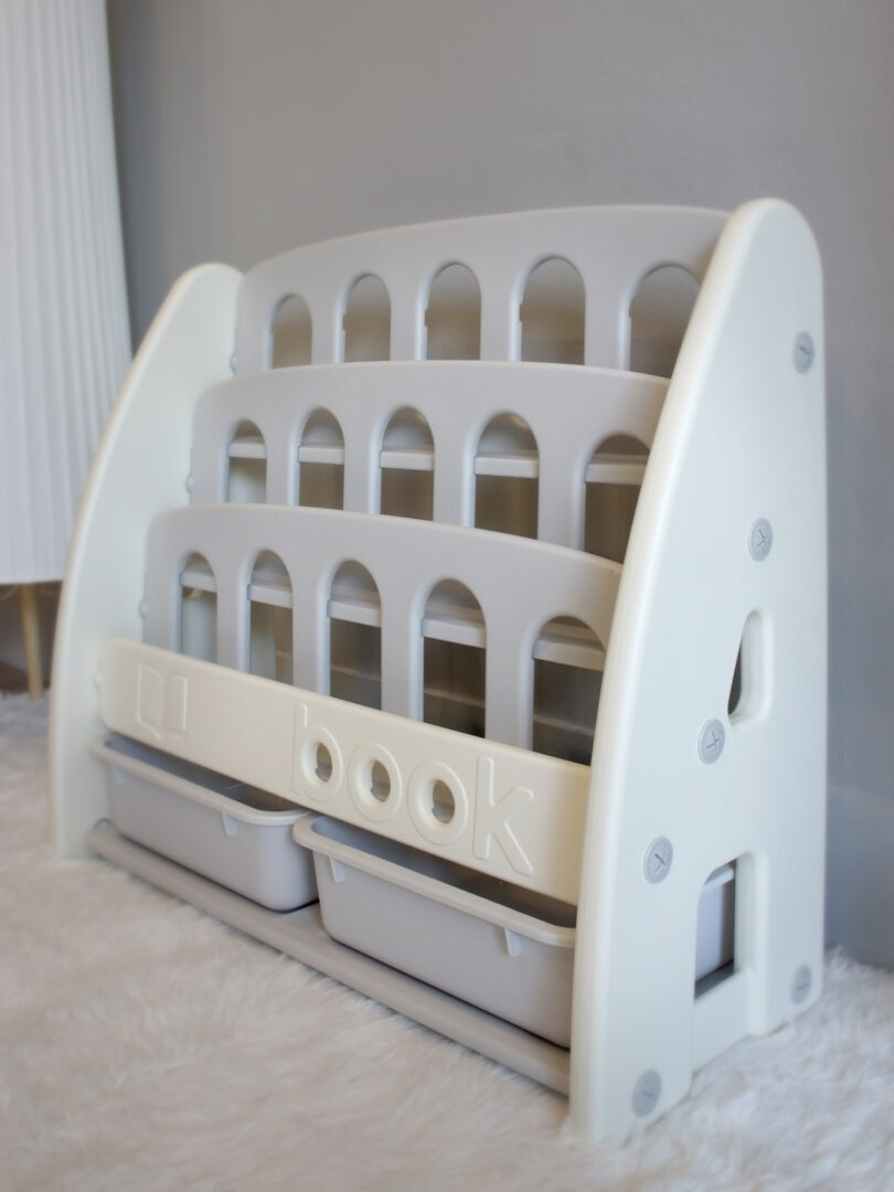 ชั้นวางหนังสือเด็ก ของ Tender