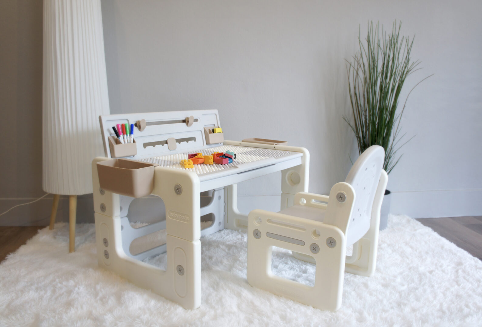 โต๊ะเขียนหนังสือเด็ก(3in1) ของ Tender